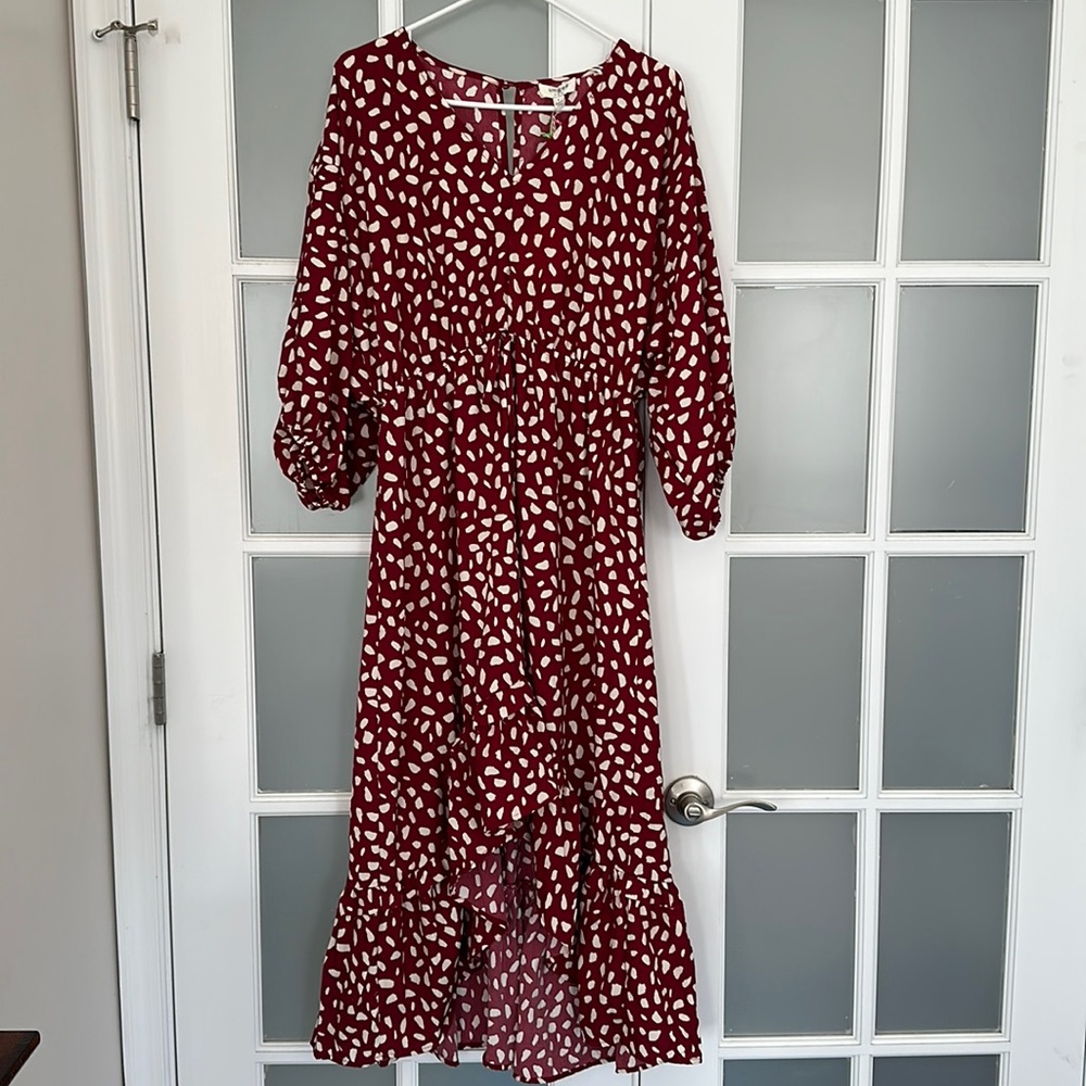 UmGee boutique dress, NWWT. Really cute high-low dress with tie waist.
